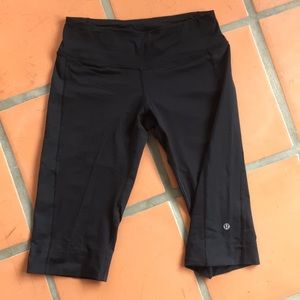 Knee length workout pants